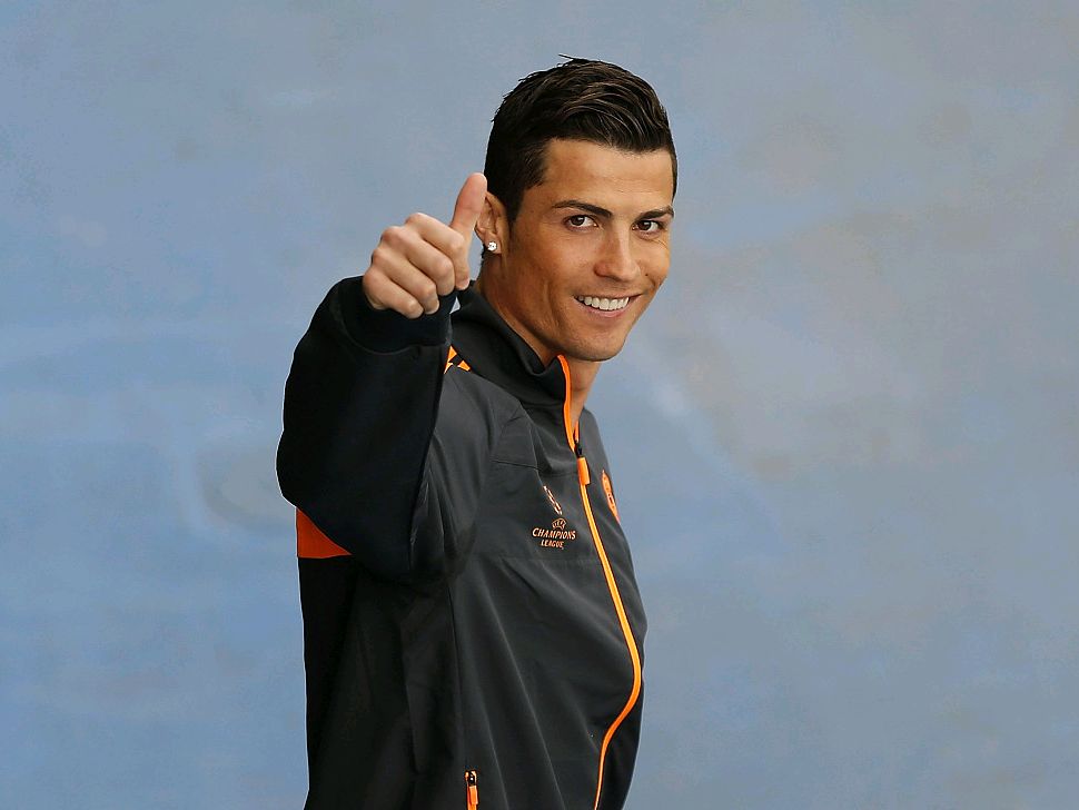 赣州队1-0宜春队，总比分3-0夺得赣超冠军，卢欣头球破门