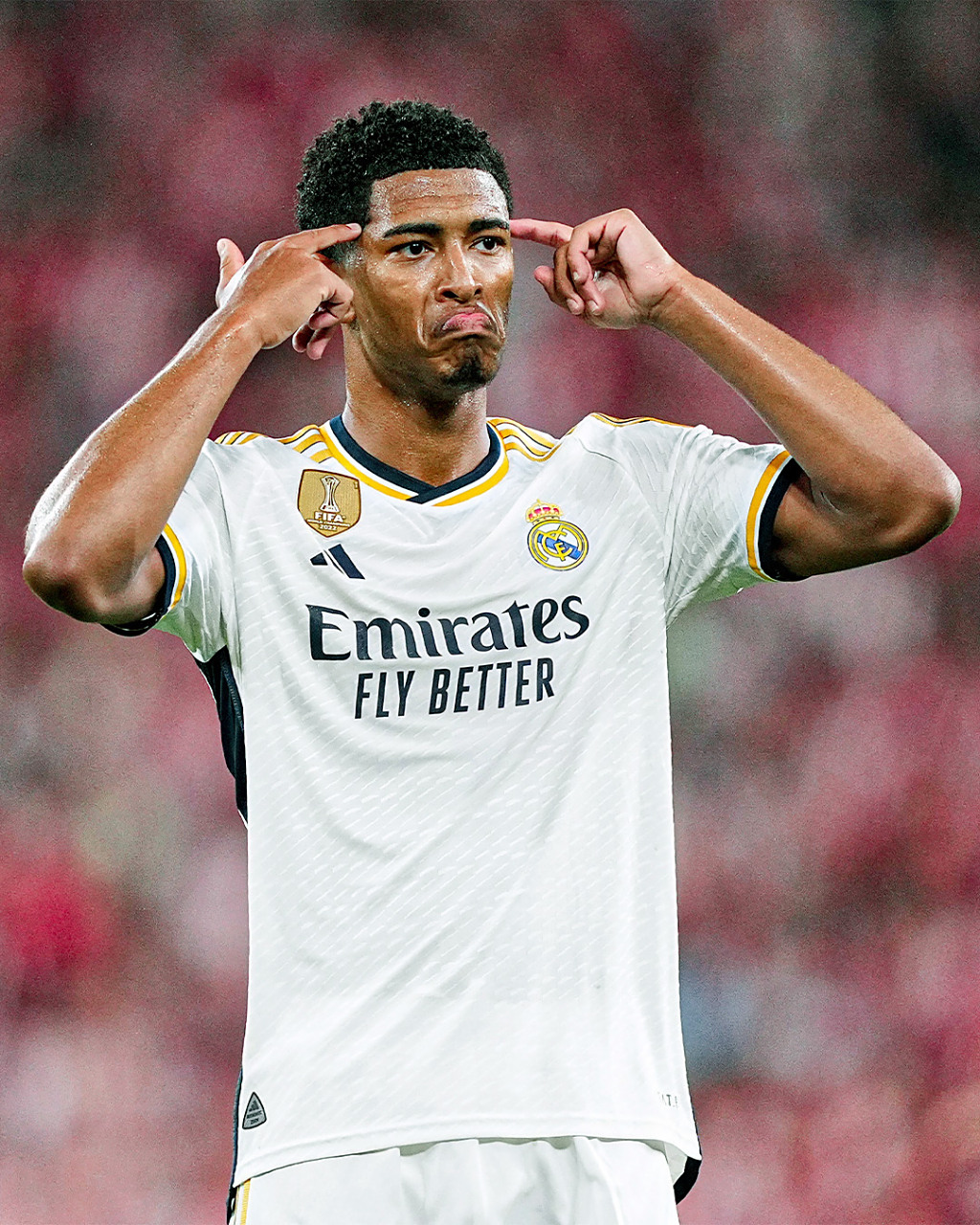 14场1球，斯基拉：米兰不满意恩昆库的表现，正考虑将他出售（14场仅进1球，斯基拉称米兰不满恩昆库表现，正酝酿将其出售）