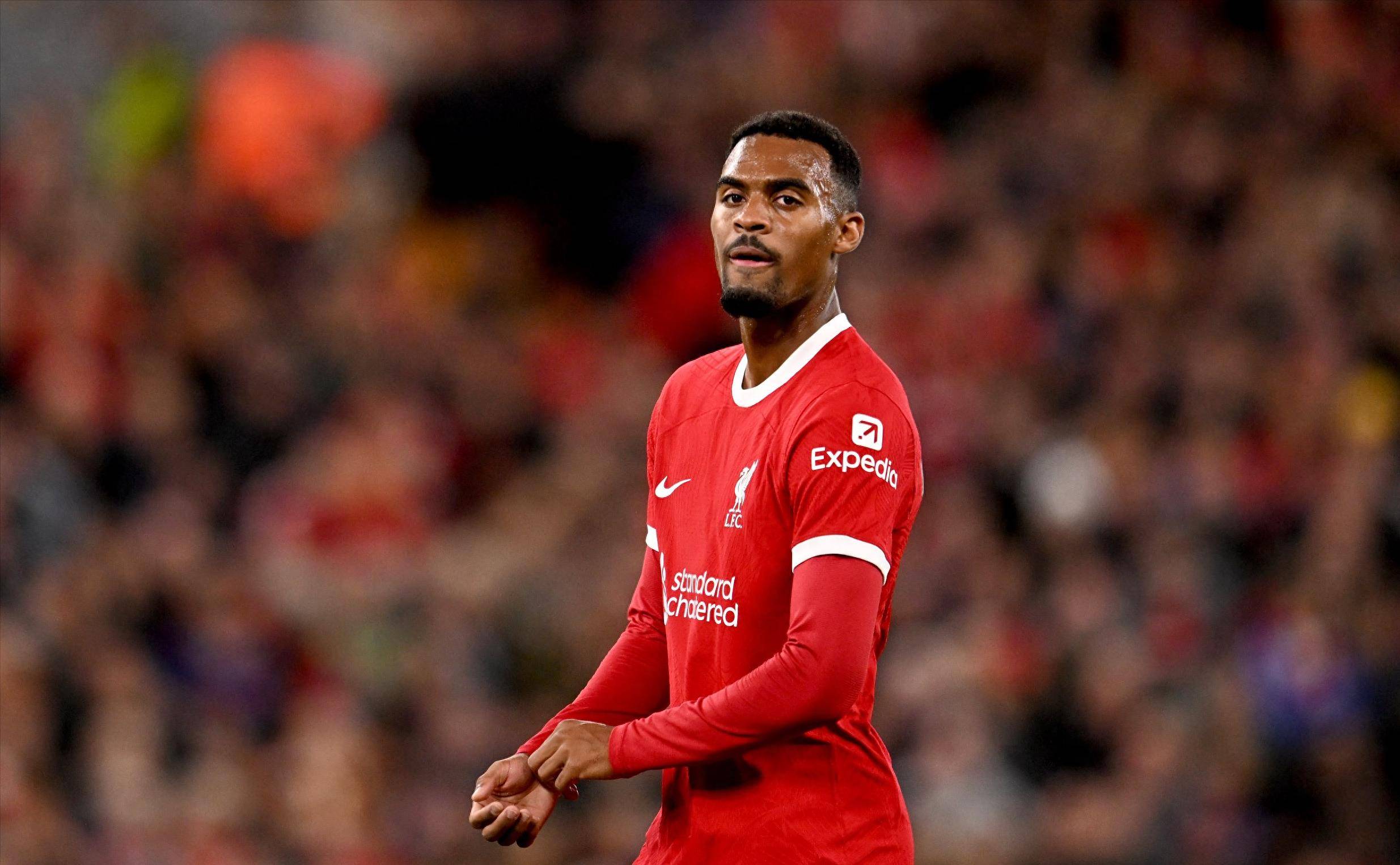 卡尔：我从小到大的偶像是梅西；国际比赛日期间还要参加补考