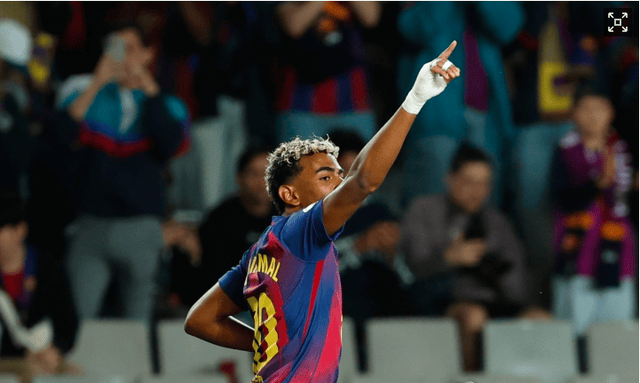 纯粹的热爱，孔德在贝宁和当地的孩子们一起赤脚踢球（热爱至纯：孔德在贝宁与当地孩子光脚踢球）