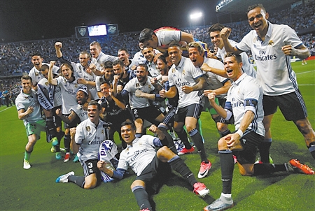 侯森：真不想看到一次次从门里捡球了；我们离不了球迷的支持