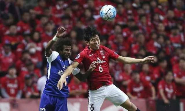 柔佛魔鬼主场绞杀残阵海港 中超冠军恐提前出局（柔佛魔鬼主场痛击残阵海港 中超冠军面临提前出局危机）