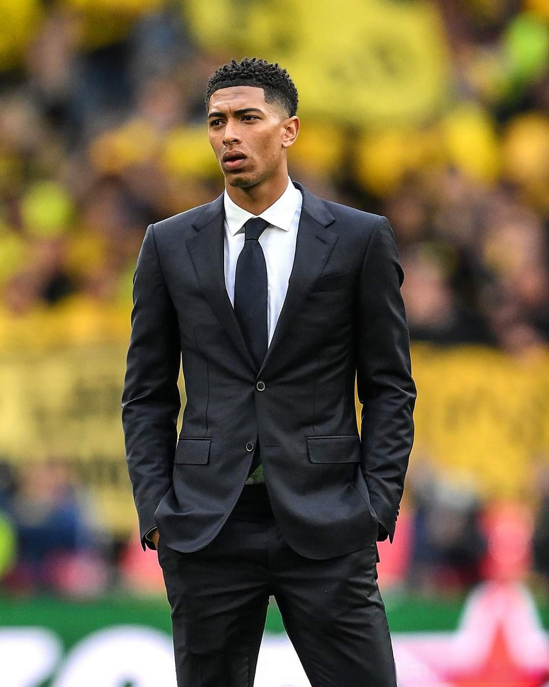 FIFA发布的世界杯赛程以美东时间计算，比北京时间慢12小时